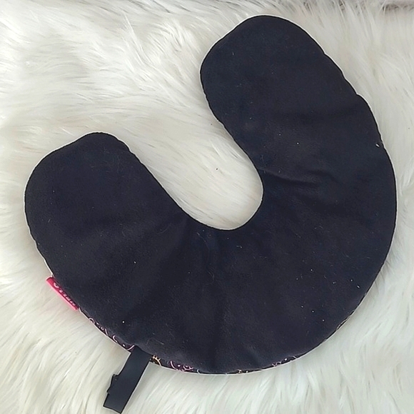 Hello Kitty Black All Over Print Travel Vacation Airline Comfort Neck Pillow - Picture 10 of 10